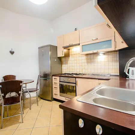 Apartment Classic 200 Metres From The Sea *